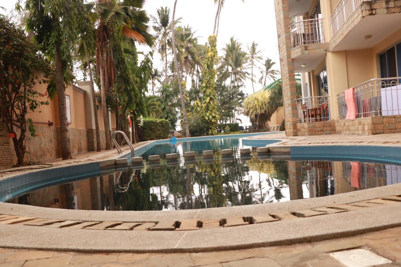 Lido Beach Resort Mombasa Exterior foto